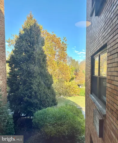 $359,999 | 40 Old Lancaster Road, Unit 205, Merion Station, PA 19066
