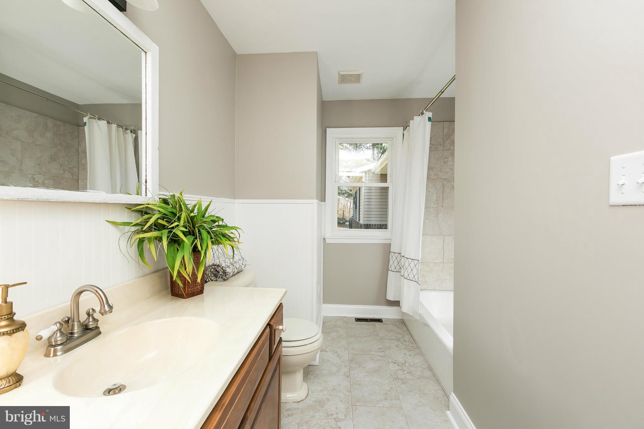 1047 Hook Road Westminster, MD 21157 - Photo 14 of 30 Bath