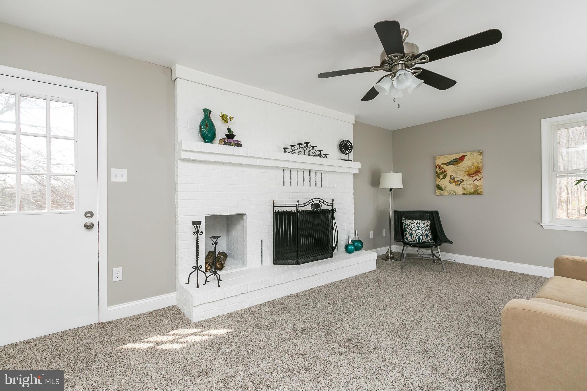 1047 Hook Road Westminster, MD 21157 - Photo 10 of 30 Family Room
