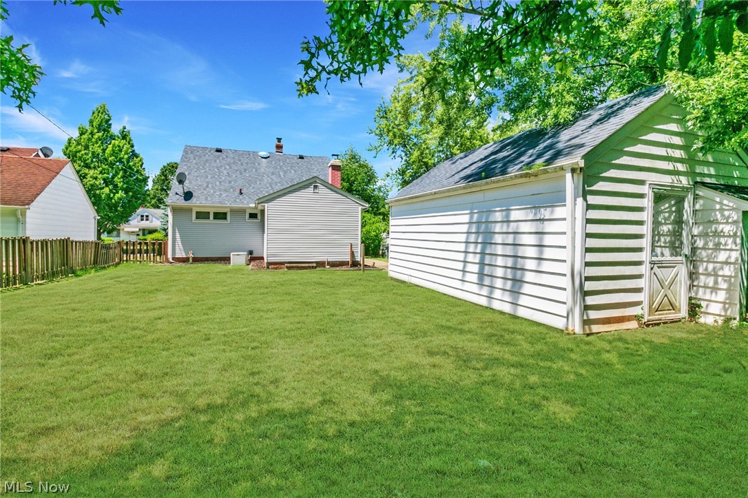 1369 Cranover Road Cleveland, OH 44124 - Photo 29 of 31