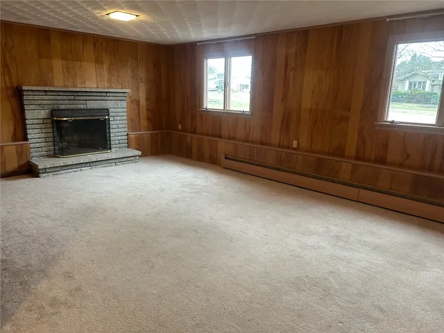 $255,000 | 40 Flagstaff Drive, Irondequoit, NY 14622