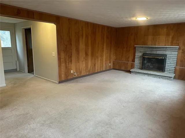 $255,000 | 40 Flagstaff Drive, Irondequoit, NY 14622