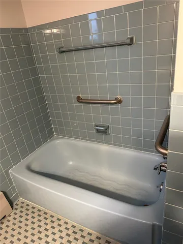 $255,000 | 40 Flagstaff Drive, Irondequoit, NY 14622