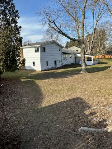 $255,000 | 40 Flagstaff Drive, Irondequoit, NY 14622