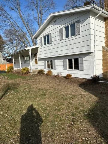 $255,000 | 40 Flagstaff Drive, Irondequoit, NY 14622