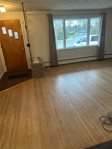 $255,000 | 40 Flagstaff Drive, Irondequoit, NY 14622