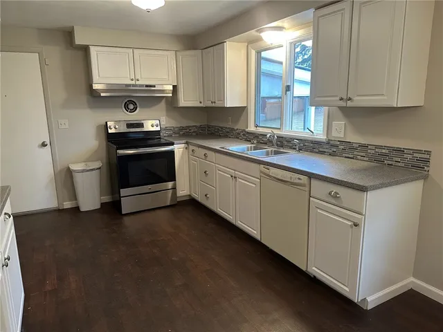 $255,000 | 40 Flagstaff Drive, Irondequoit, NY 14622