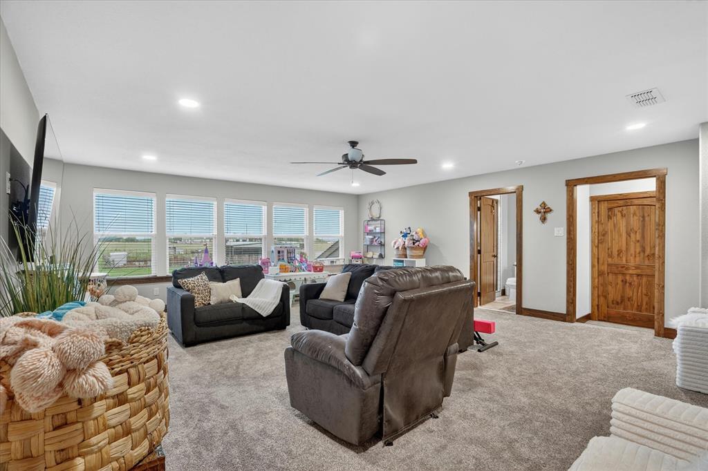 19001 North County Line Road Ponder, TX 76259 - Photo 21 of 40
