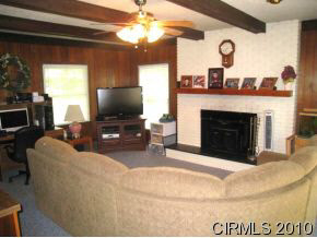 2035 West Weaver Road Marion, IN 46952 - Photo 5 of 11 Gallery Image 5