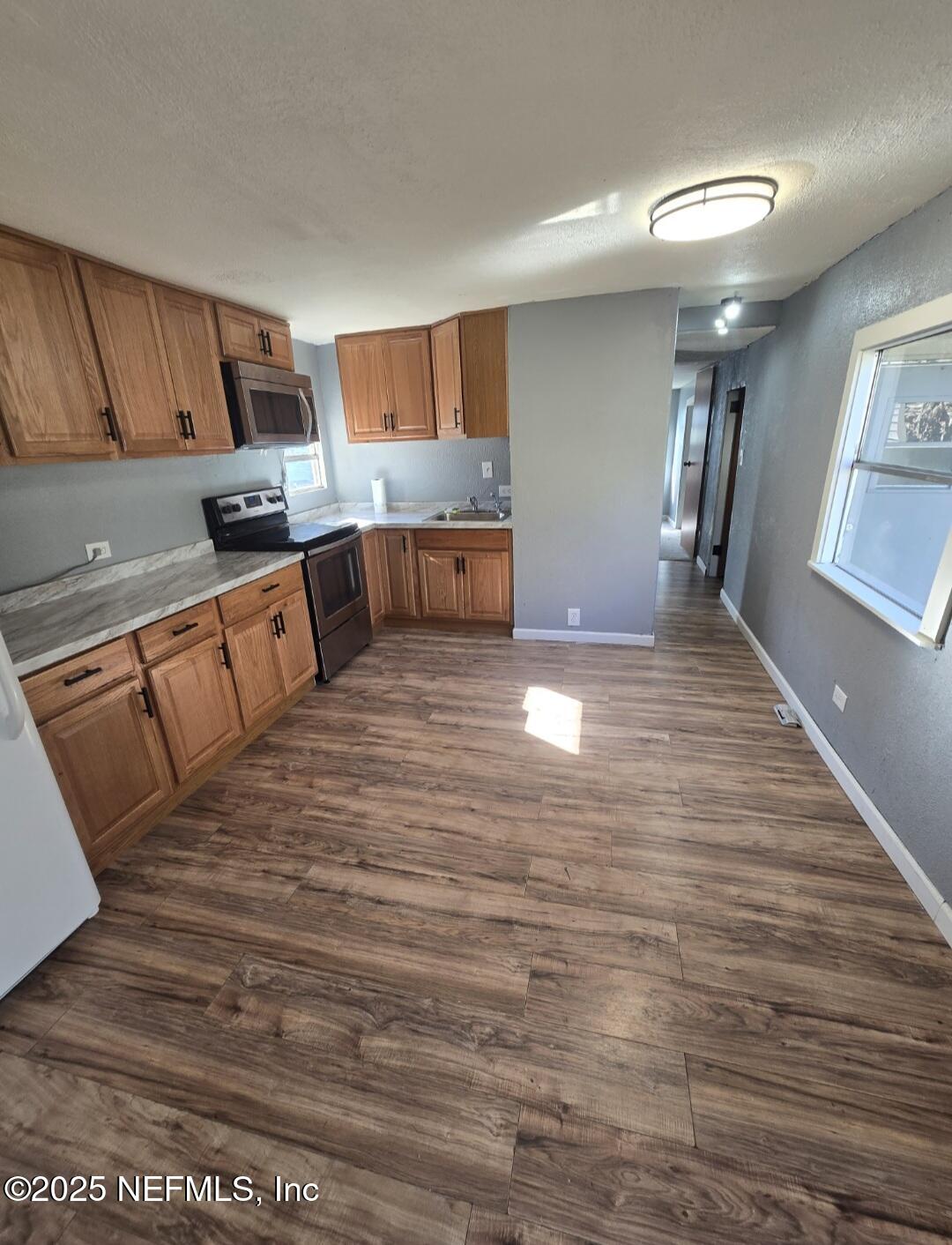 Screenshot_20250211_214205_Gallery