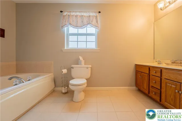 $575,000 | 2830 Lambert Court, Easton, PA 18040