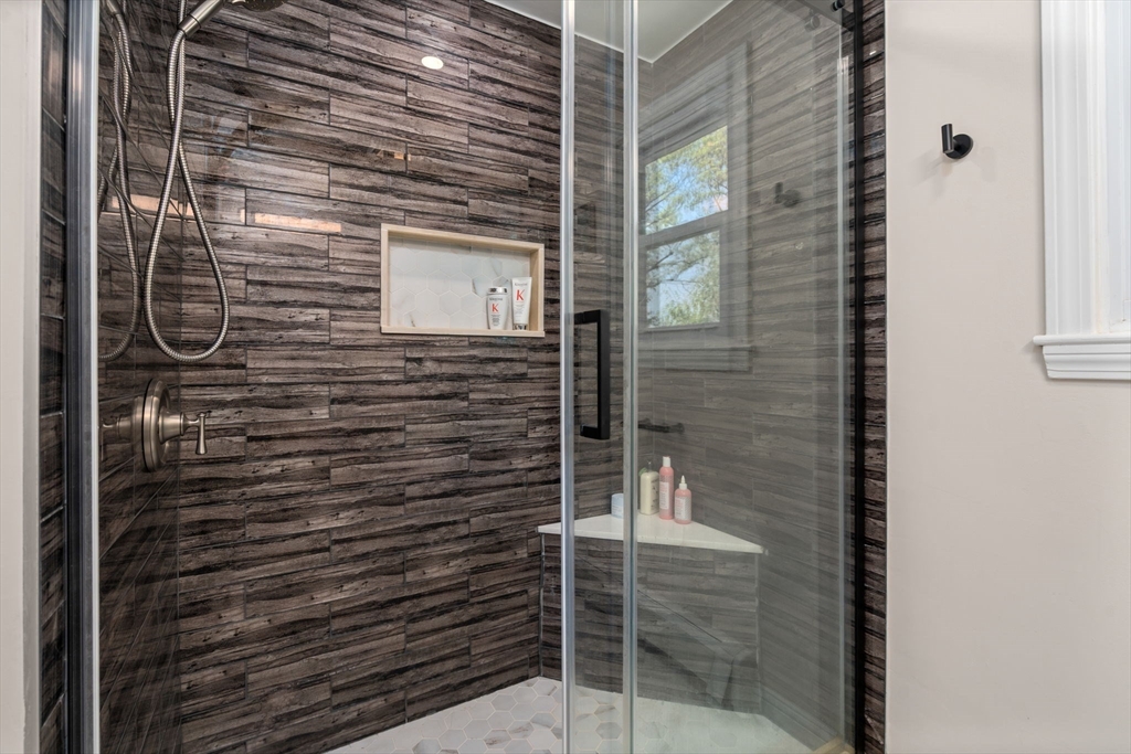 195 College Farm Road Waltham, MA 02451 - Photo 20 of 29 Gallery Image 20