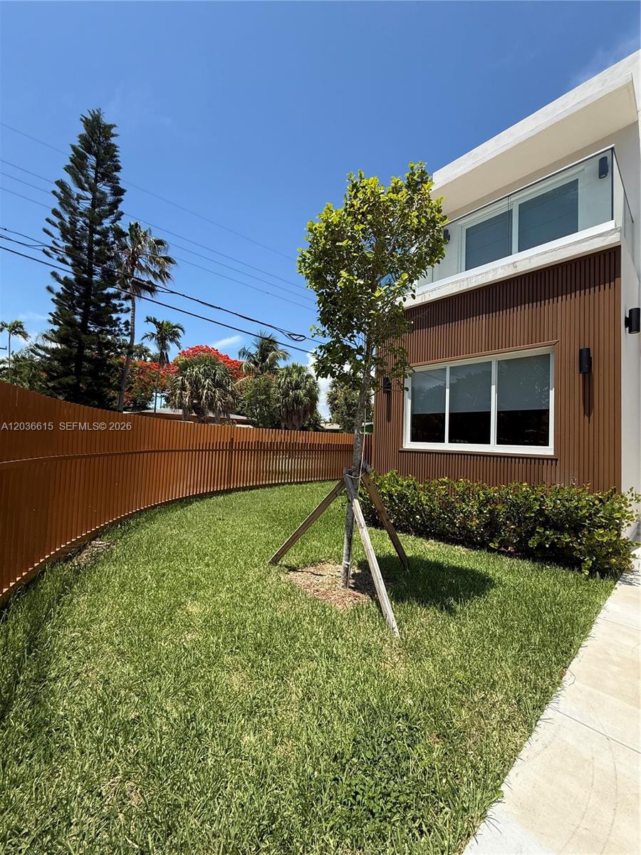 3326 Elizabeth Street Miami, FL 33133 - Photo 5 of 59