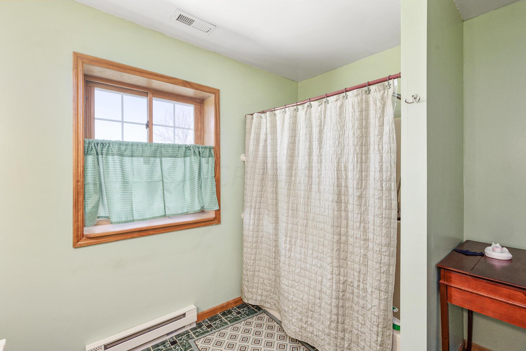 5156 River Road Radnor, OH 43066 - Photo 45 of 54 Primary Bath