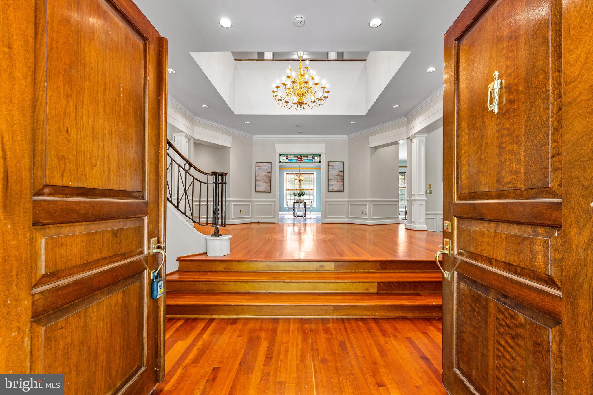 4120 Piney Grove Road Glyndon, MD 21136 - Photo 5 of 42 a view of lobby with black and white walls
