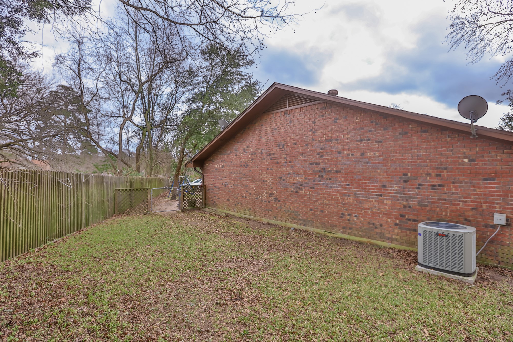 2904 Old Houston Road, Unit 1 Huntsville, TX 77340 - Photo 6 of 24