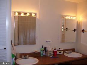 323 Kingfisher Road Tuckerton, NJ 08087 - Photo 6 of 10 Gallery Image 6