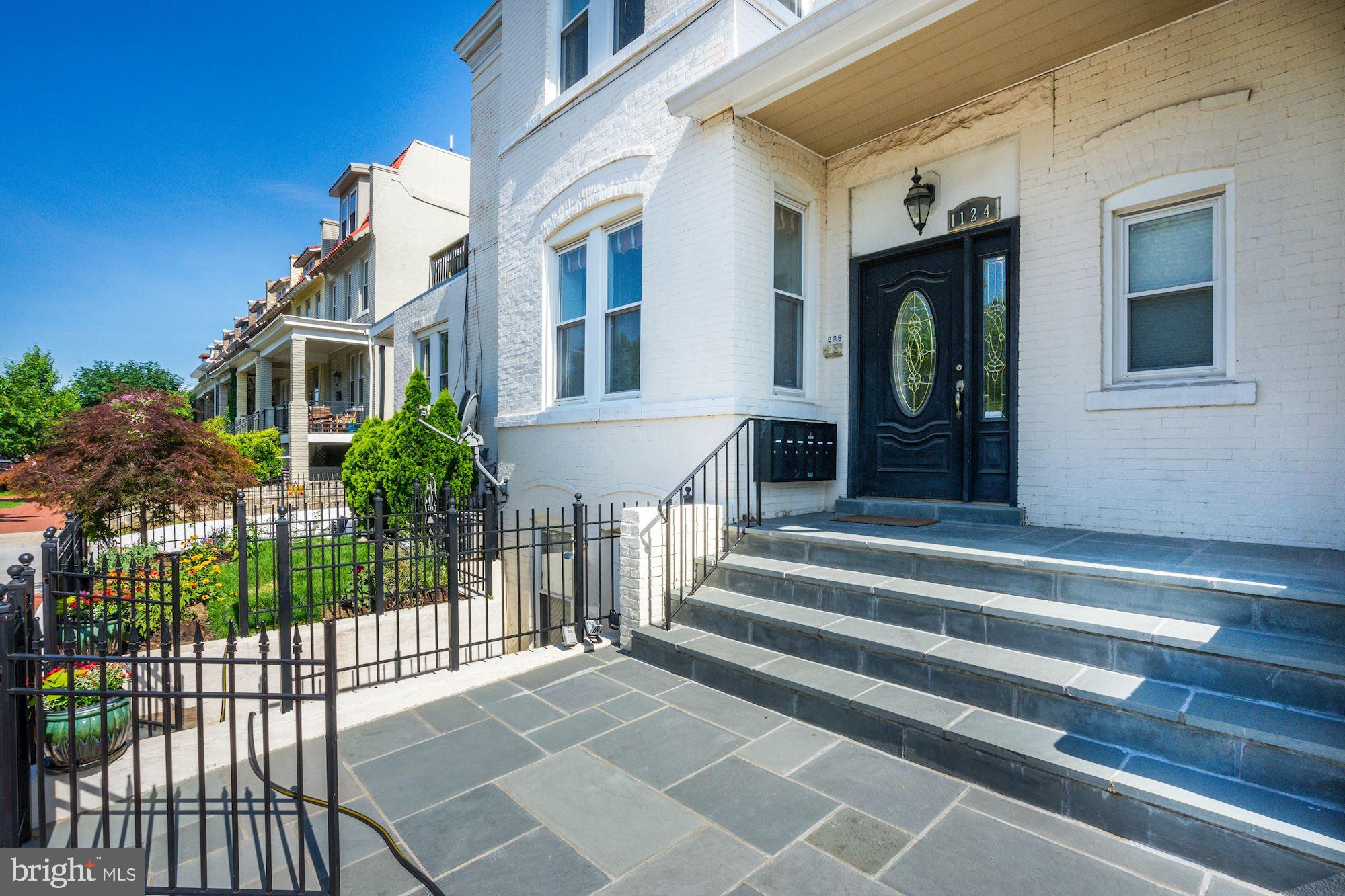 1124 E Street Northeast, Unit C Washington, DC 20002 - Photo 28 of 29 Landscaped side yard