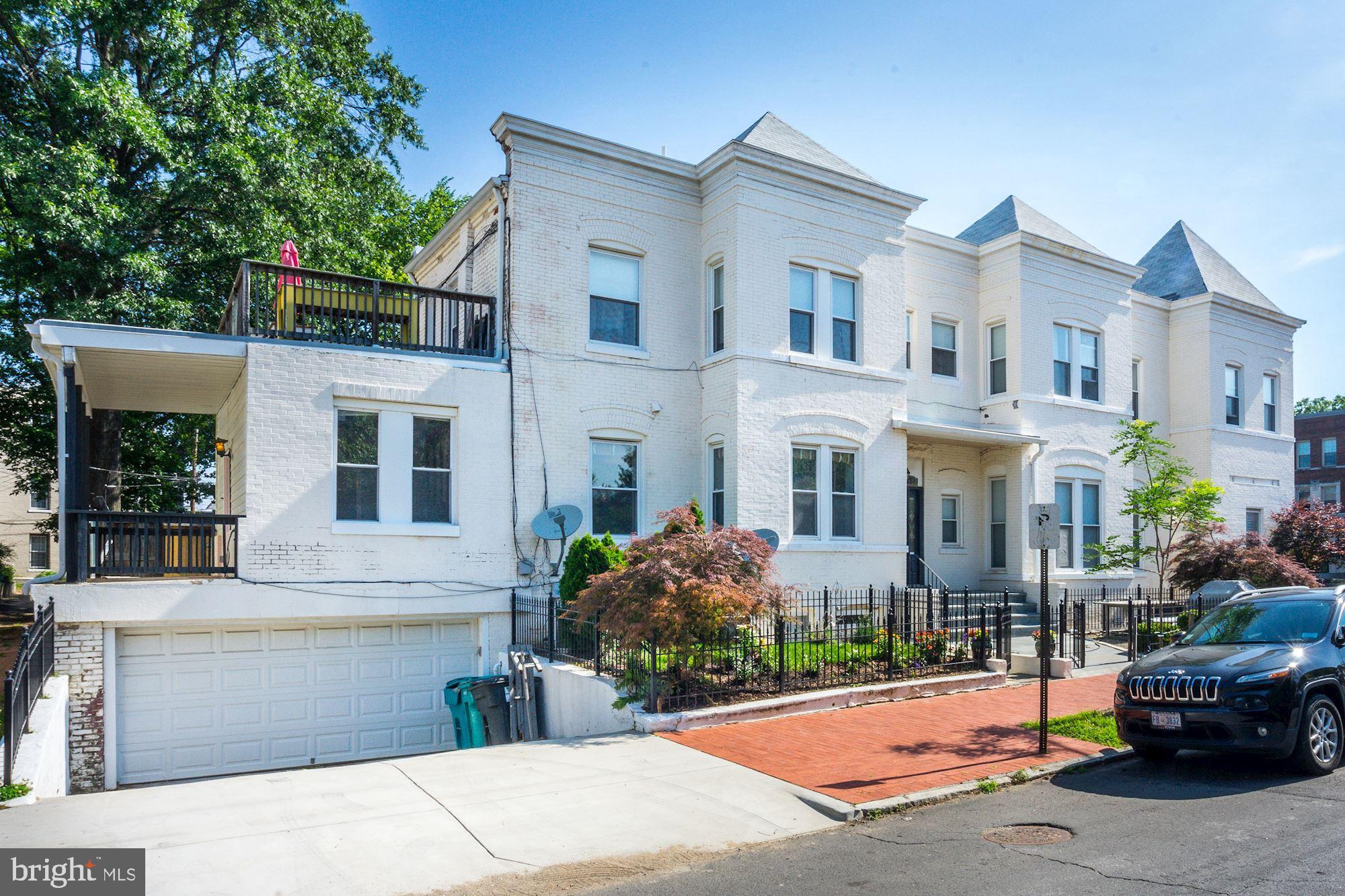 1124 E Street Northeast, Unit C Washington, DC 20002 - Photo 29 of 29 Charming Cap Hill; Modern convenience!