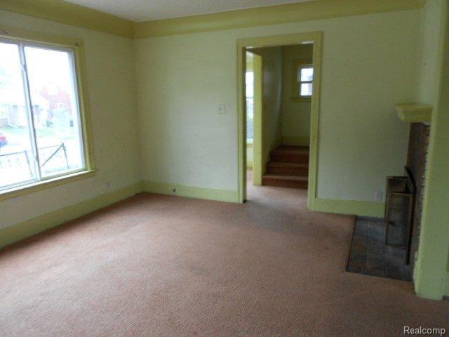 7829 Miller Road Dearborn, MI 48126 - Photo 15 of 16 261-892318-living rm3.jpg
