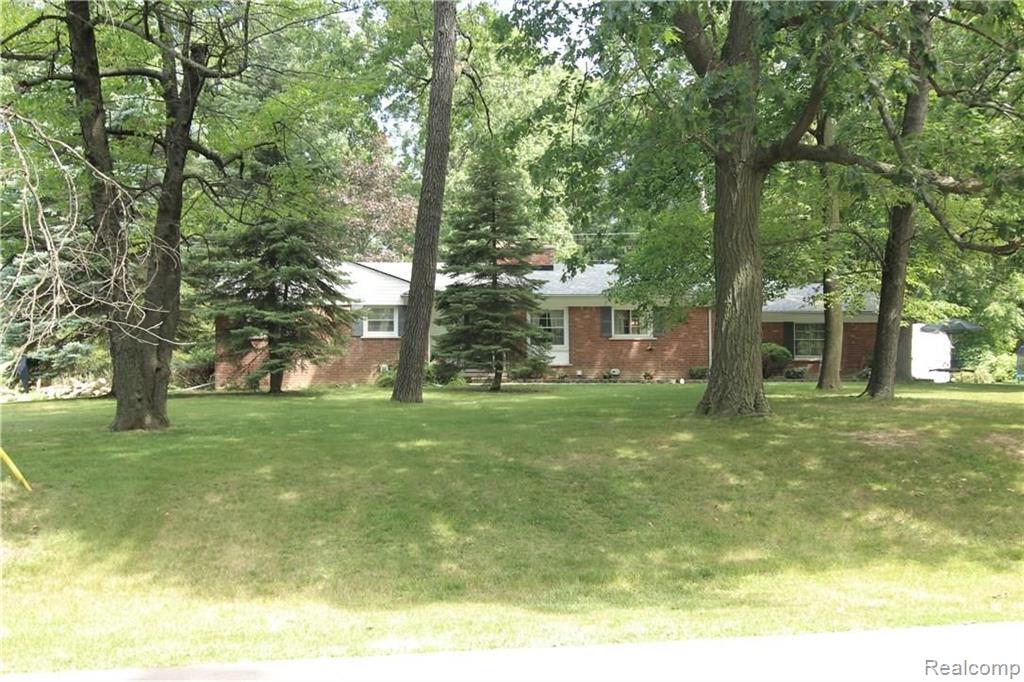 2970 Hillendale Drive Rochester Hills, MI 48309 - Photo 2 of 36