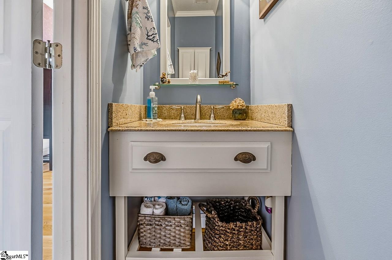 102 Spring Lake Loop Simpsonville, SC 29681 - Photo 12 of 48 Gallery Image 12