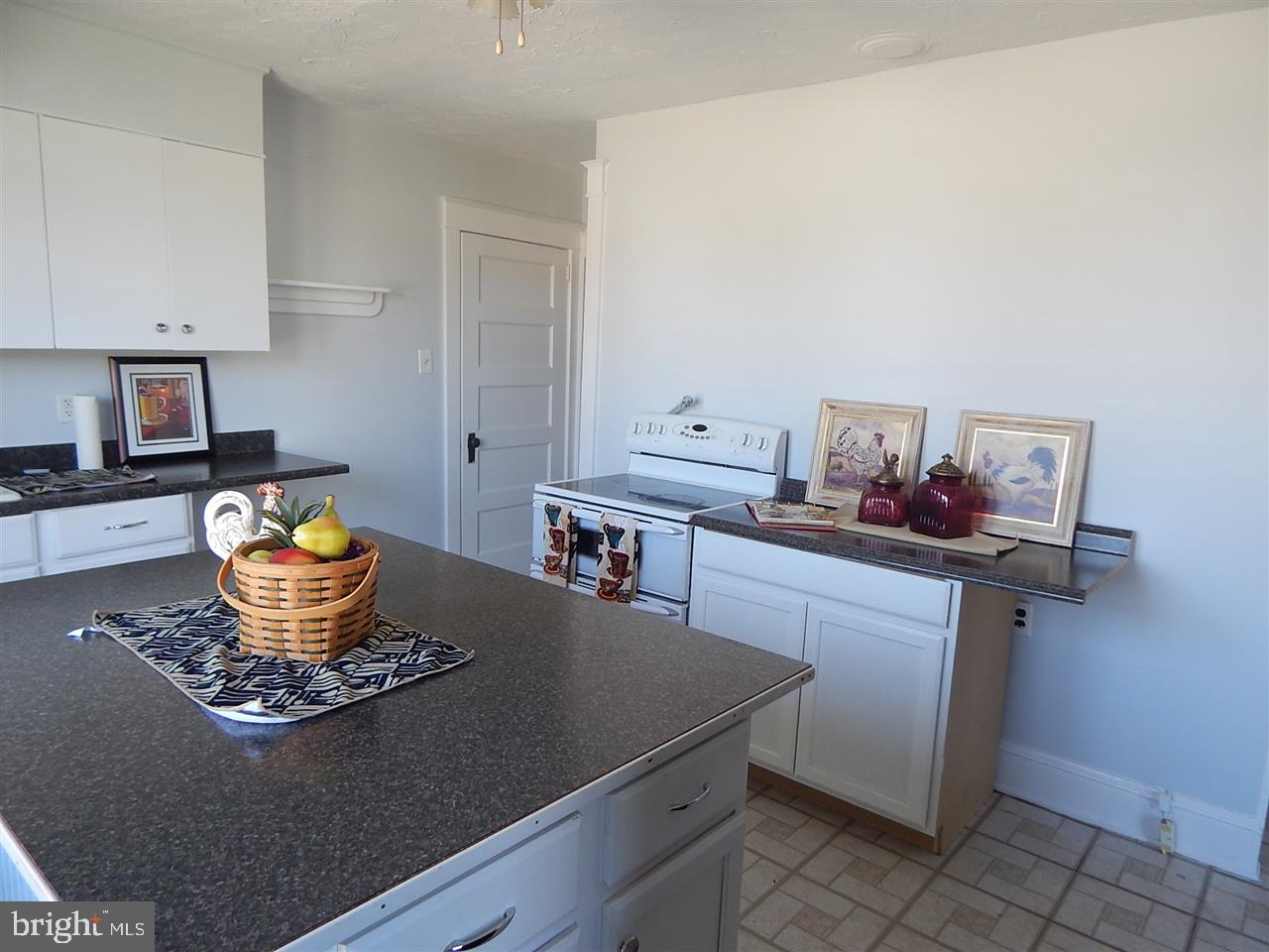 4763 Carlisle Road Dover, PA 17315 - Photo 8 of 22 Gallery Image 8