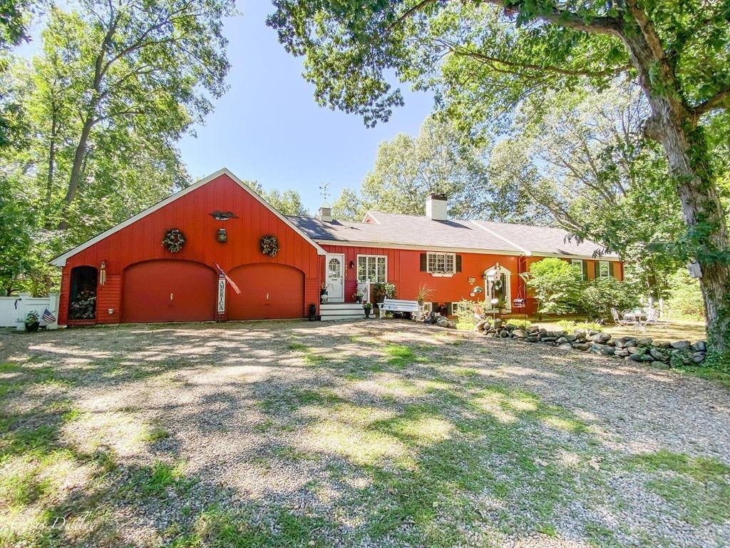 189 Rowley Bridge Road Topsfield, MA 01983 - Photo 3 of 42 Gallery Image 3