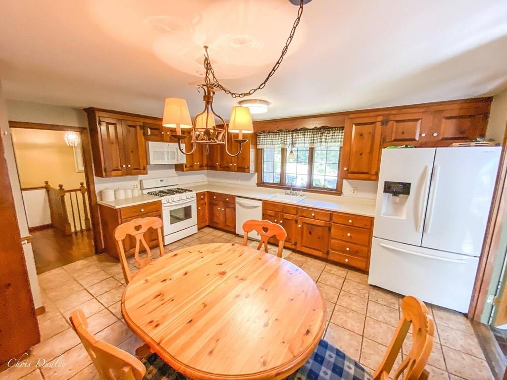 189 Rowley Bridge Road Topsfield, MA 01983 - Photo 7 of 42 Gallery Image 7
