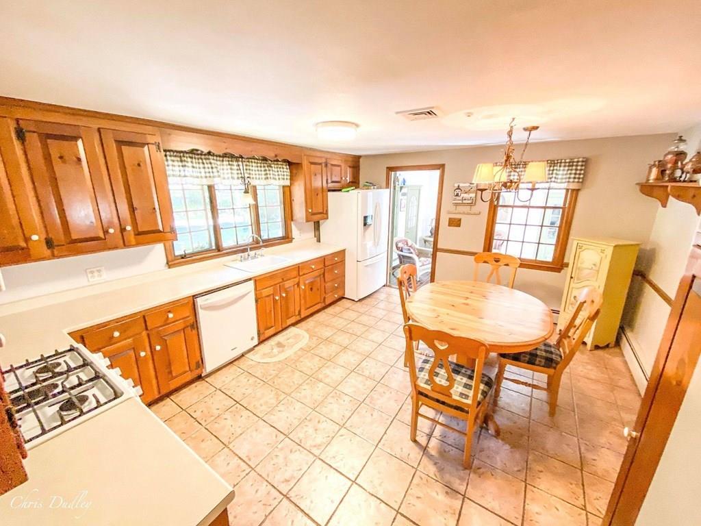 189 Rowley Bridge Road Topsfield, MA 01983 - Photo 8 of 42 Gallery Image 8