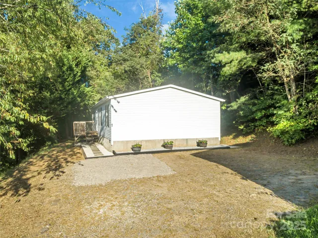 $231,000 | 43 Goose Creek Road, Swannanoa, NC 28778