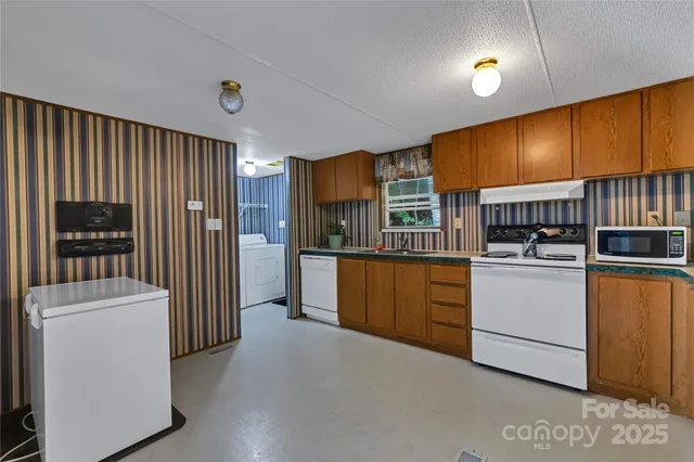 $231,000 | 43 Goose Creek Road, Swannanoa, NC 28778