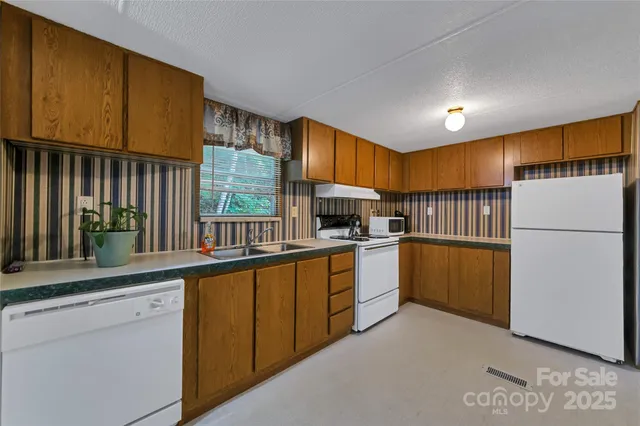 $231,000 | 43 Goose Creek Road, Swannanoa, NC 28778