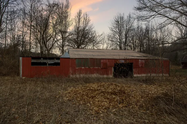 $300,000 | 13887 L Drive North, Battle Creek, MI 49014