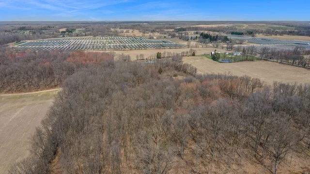 $300,000 | 13887 L Drive North, Battle Creek, MI 49014