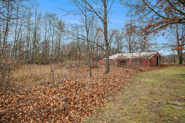 $300,000 | 13887 L Drive North, Battle Creek, MI 49014