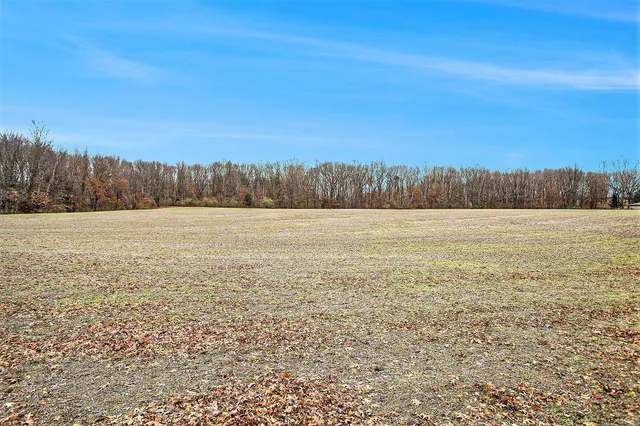 $300,000 | 13887 L Drive North, Battle Creek, MI 49014