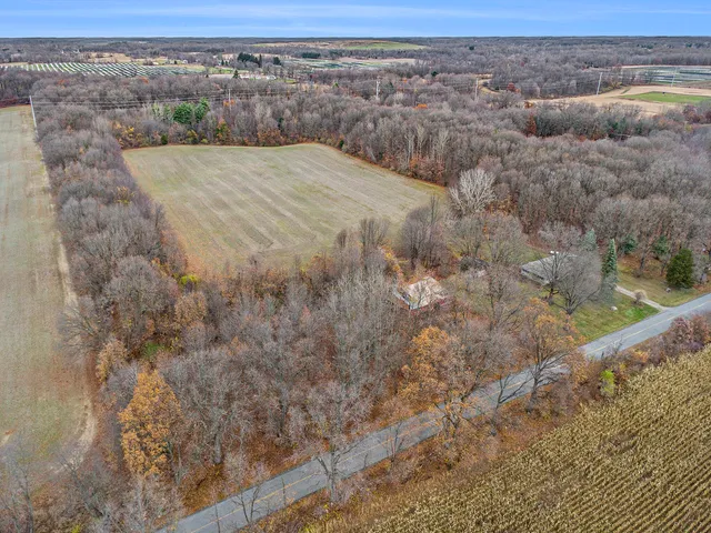 $300,000 | 13887 L Drive North, Battle Creek, MI 49014