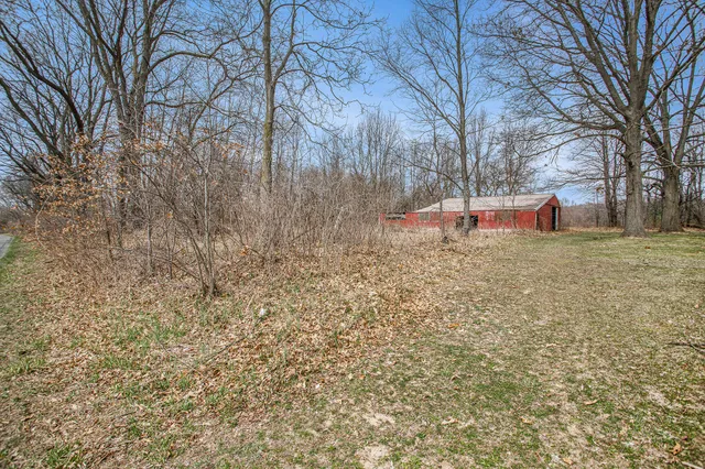 $300,000 | 13887 L Drive North, Battle Creek, MI 49014