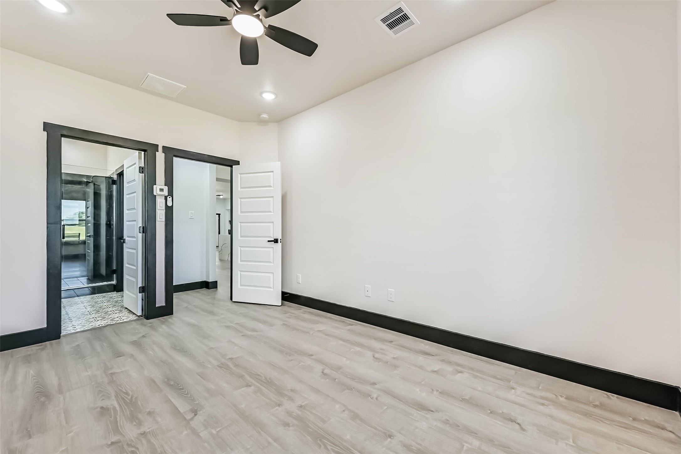 447 Sunset Trail Angleton, TX 77515 - Photo 11 of 46