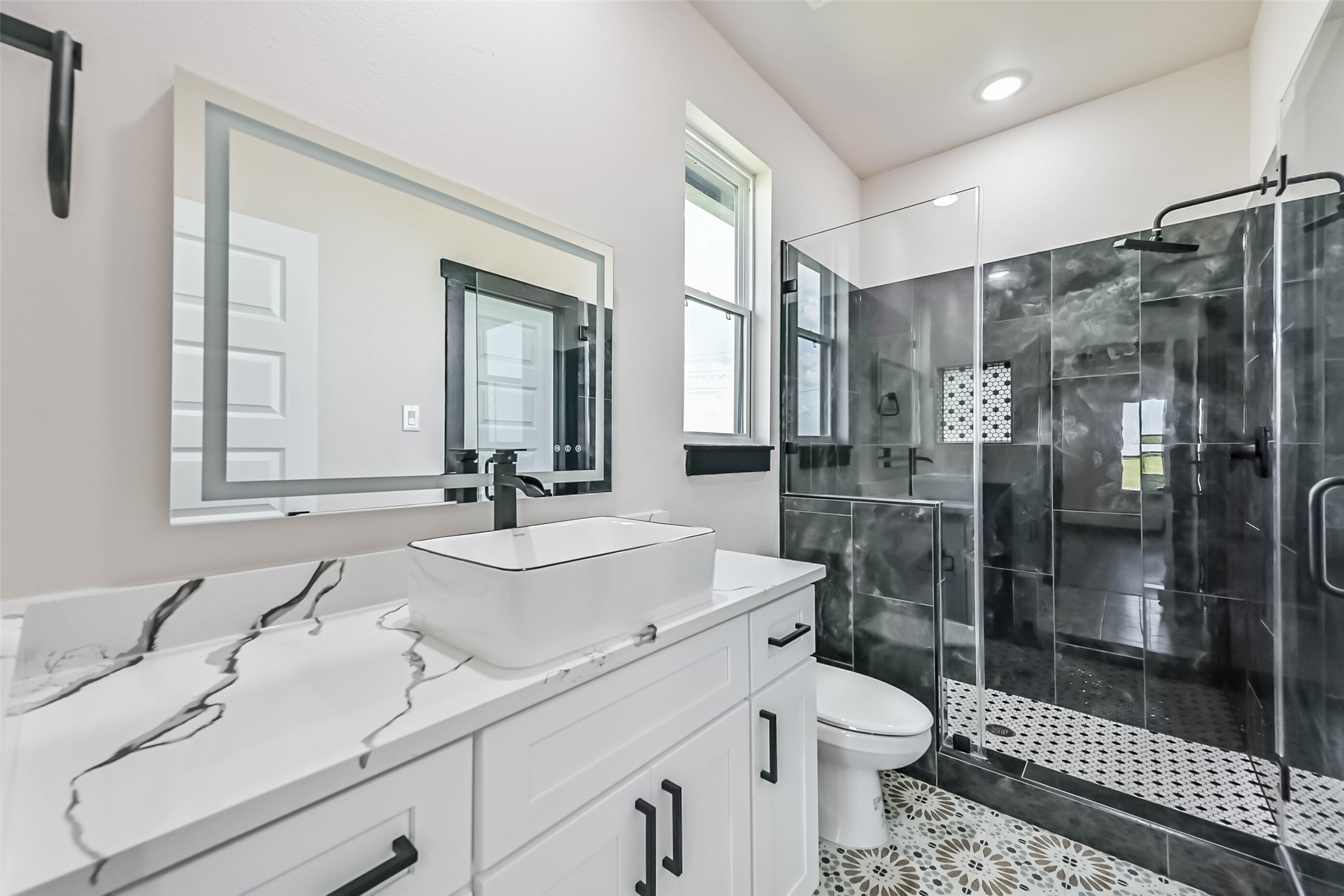 447 Sunset Trail Angleton, TX 77515 - Photo 12 of 46