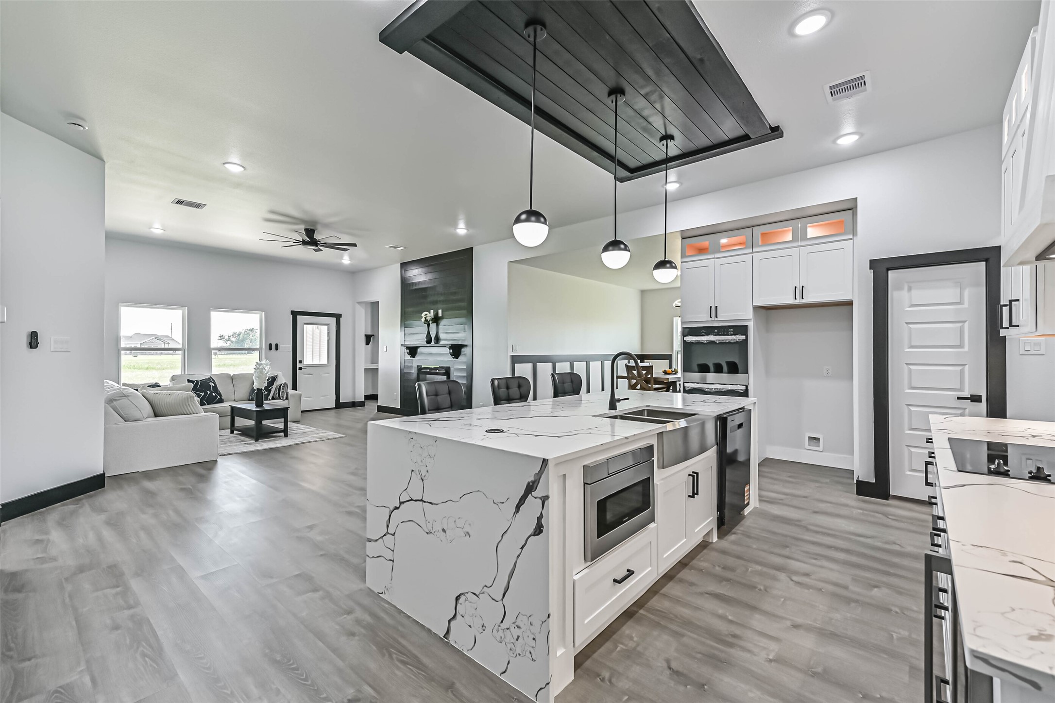 447 Sunset Trail Angleton, TX 77515 - Photo 14 of 46