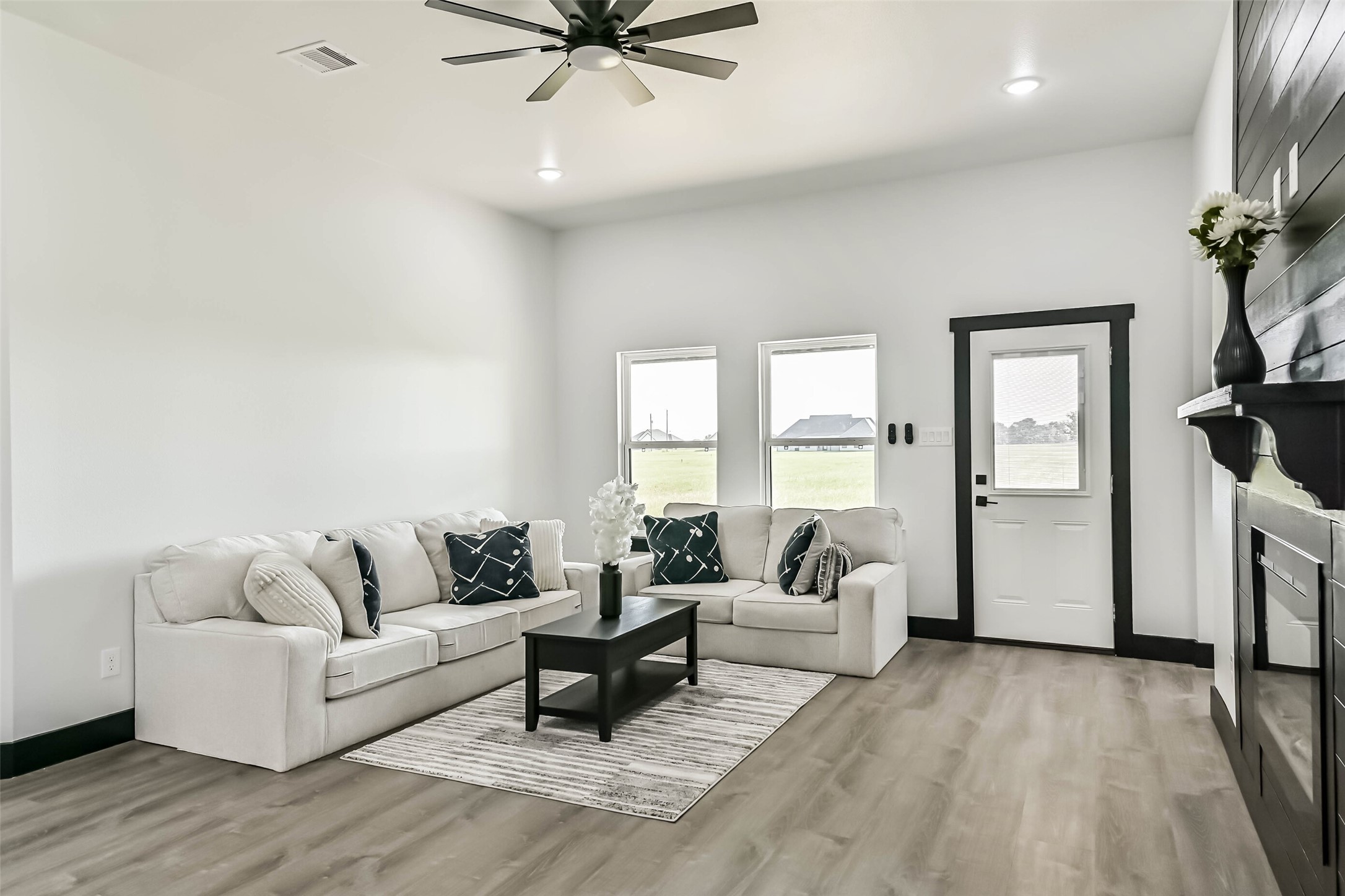 447 Sunset Trail Angleton, TX 77515 - Photo 15 of 46