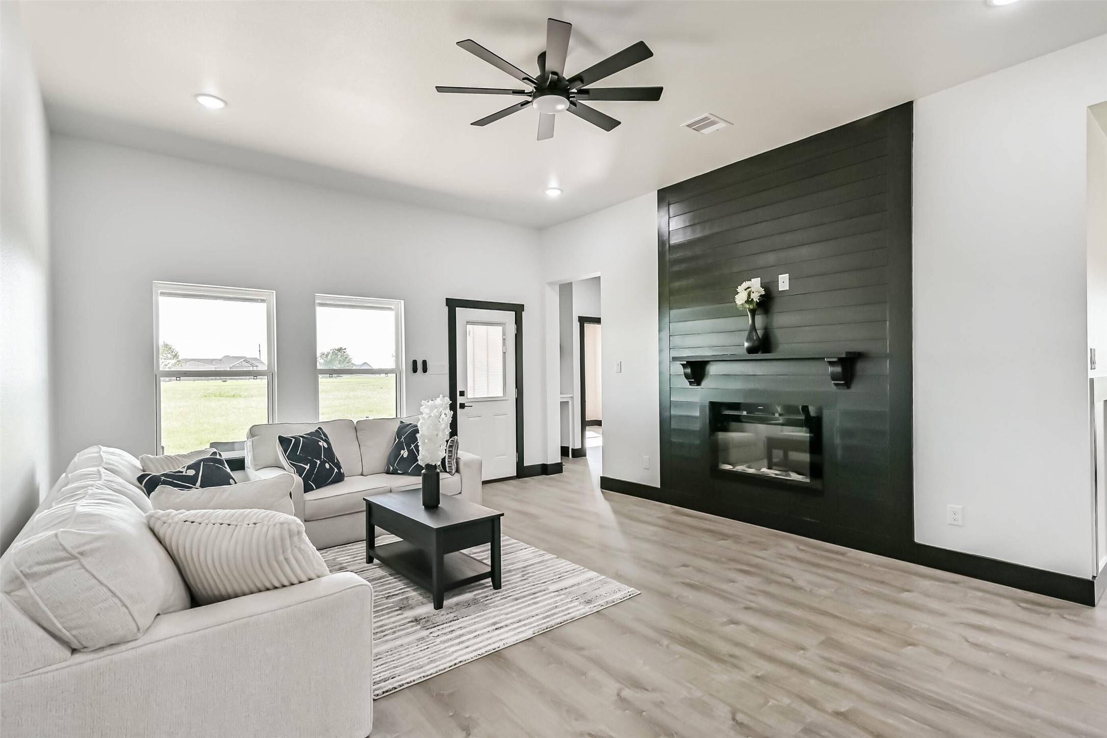 447 Sunset Trail Angleton, TX 77515 - Photo 17 of 46