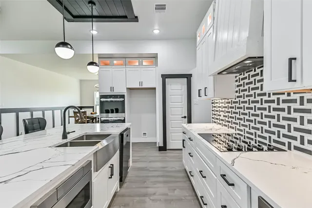 $515,000 | 447 Sunset Trail, Angleton, TX 77515