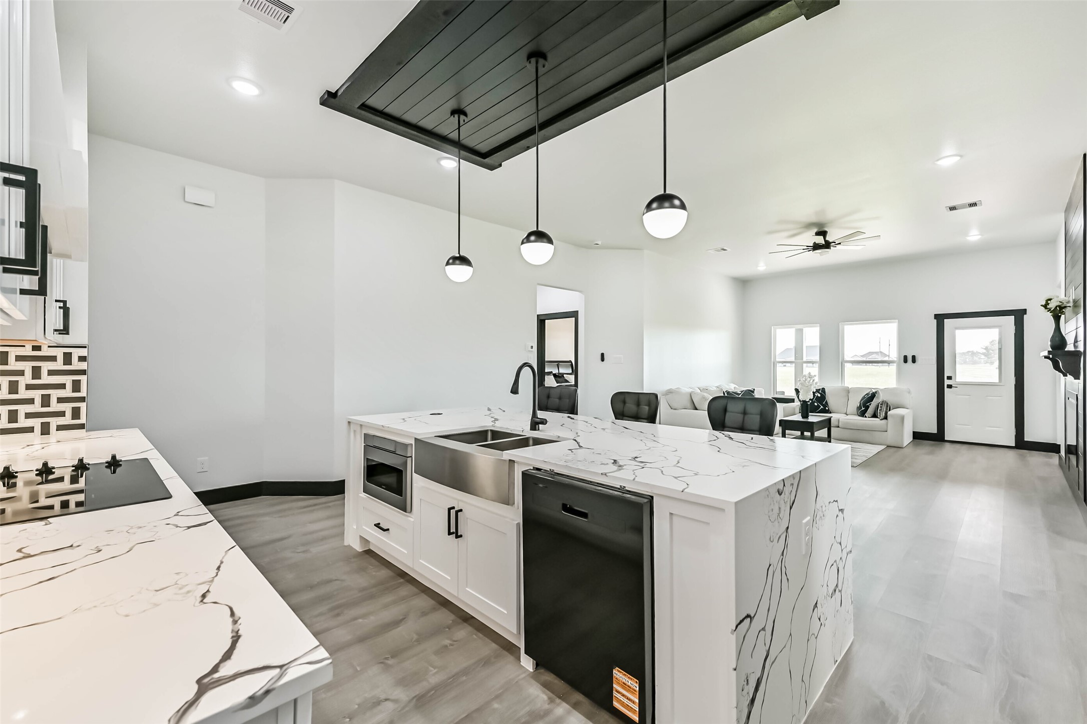 447 Sunset Trail Angleton, TX 77515 - Photo 23 of 46