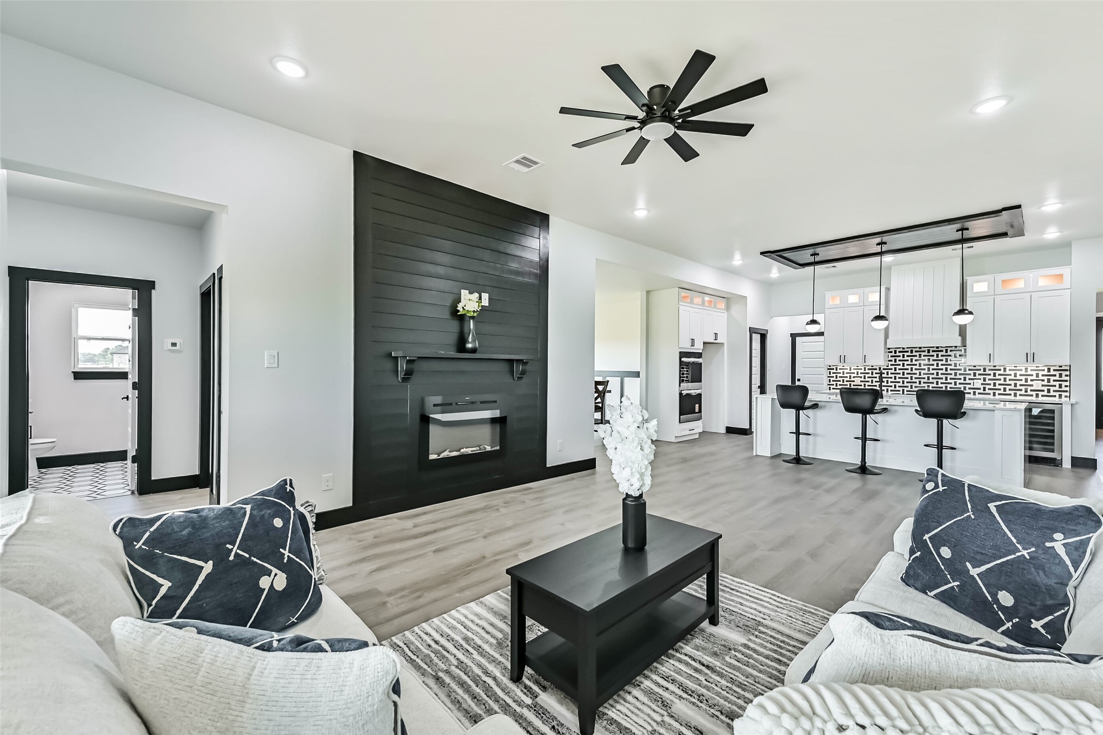 447 Sunset Trail Angleton, TX 77515 - Photo 26 of 46