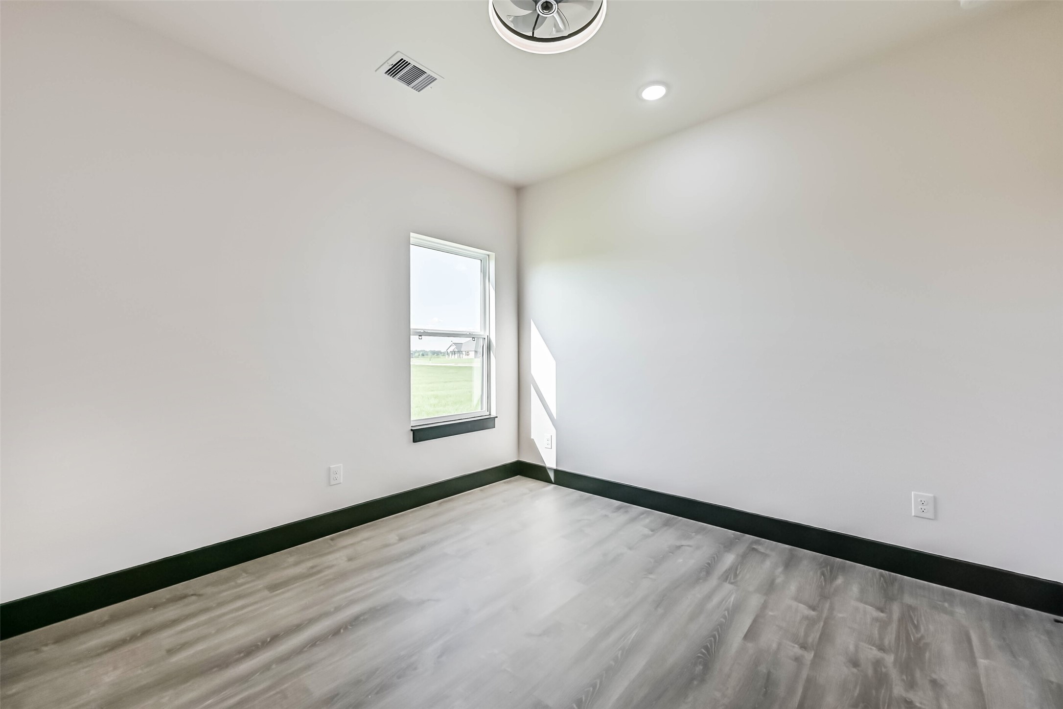 447 Sunset Trail Angleton, TX 77515 - Photo 28 of 46