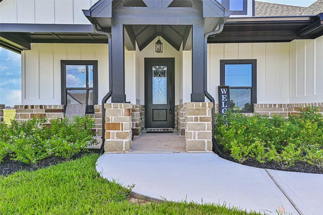 $515,000 | 447 Sunset Trail, Angleton, TX 77515