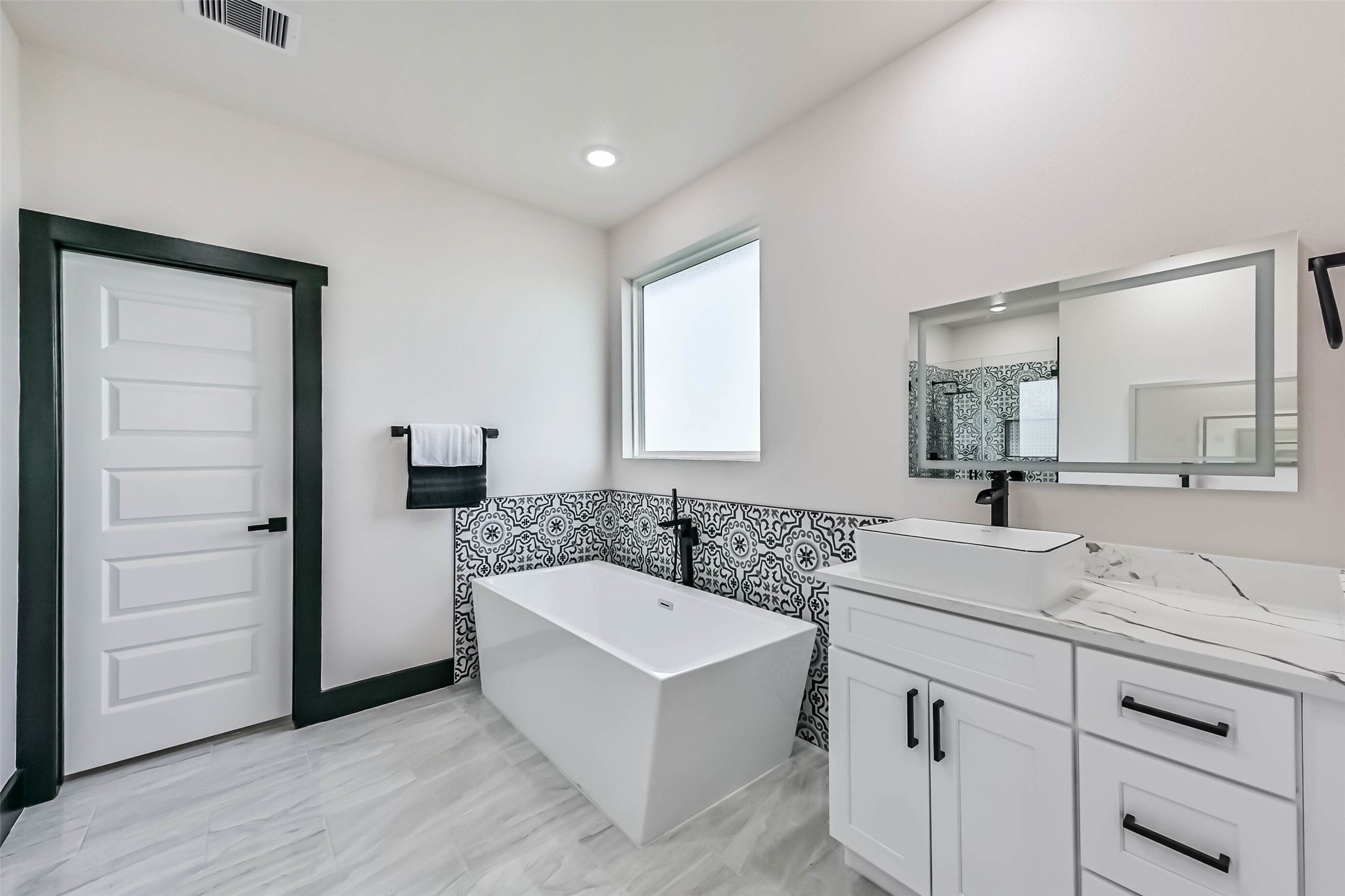 447 Sunset Trail Angleton, TX 77515 - Photo 38 of 46